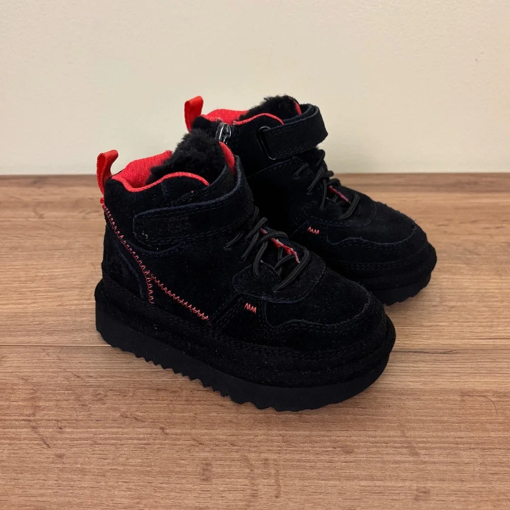 UGG Highland Hi Heritage Sneakers Black/Red Kids Size 6 Suede Elastic Laces